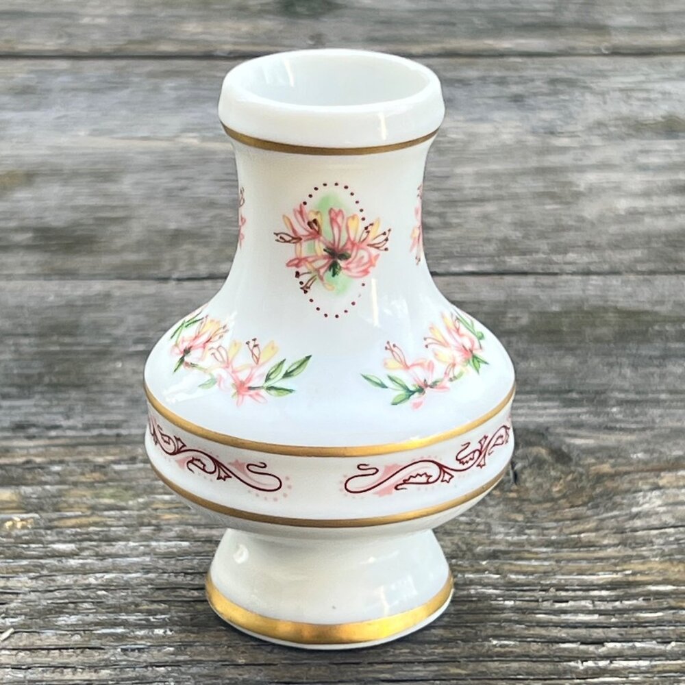 1982 Franklin Mint Flowers of the Victorian Year Mini Honey Suckle June Bud Vase